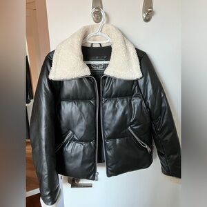BNWOT Levi’s Leather Puffer with Teddy Collar - Size M